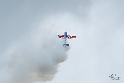 Aerobatics, Extra 330