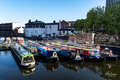 Kanalbåtar i Gas Street Basin